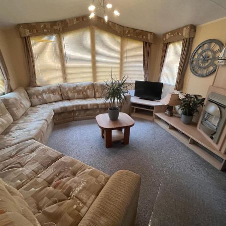 Fulmar 43 ~ Parkdean Holiday Resort Great Yarmouth Buitenkant foto