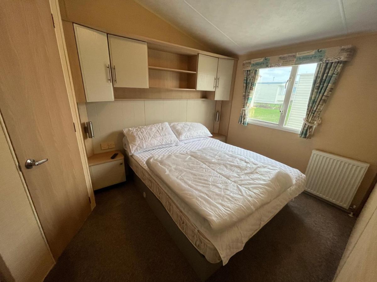 Fulmar 43 ~ Parkdean Holiday Resort Great Yarmouth Buitenkant foto